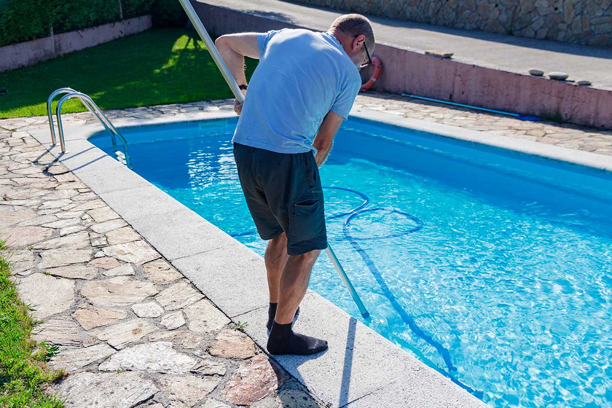 Les étapes à suivre pour nettoyer le filtre d'une piscine